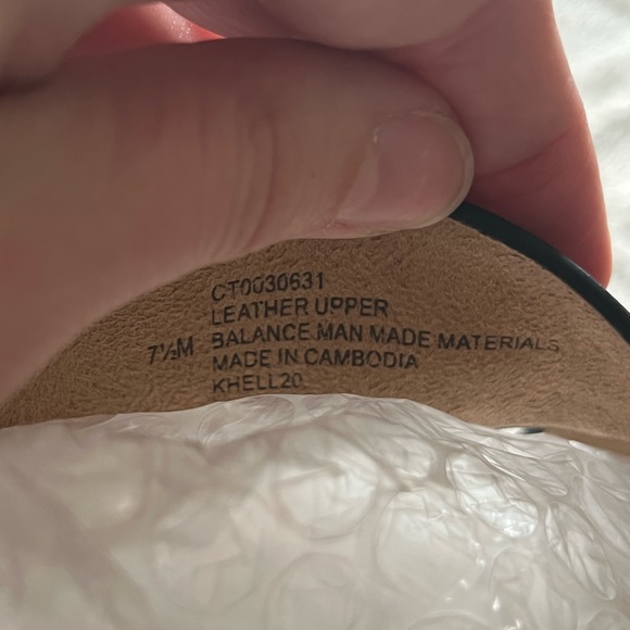 Comfortiva Memory Foam Black Open-Toed Wedge Sandal - Picture 3 of 11